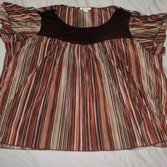 Dress Barn Tops - Multicolor pleated Blouse 1x like new Dress Barn Tops - Multicolor pleated Blouse 1x like new